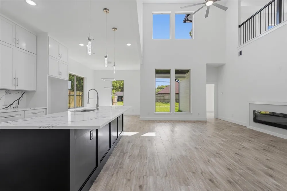 707 S Iowa Street La Porte, TX 77571
