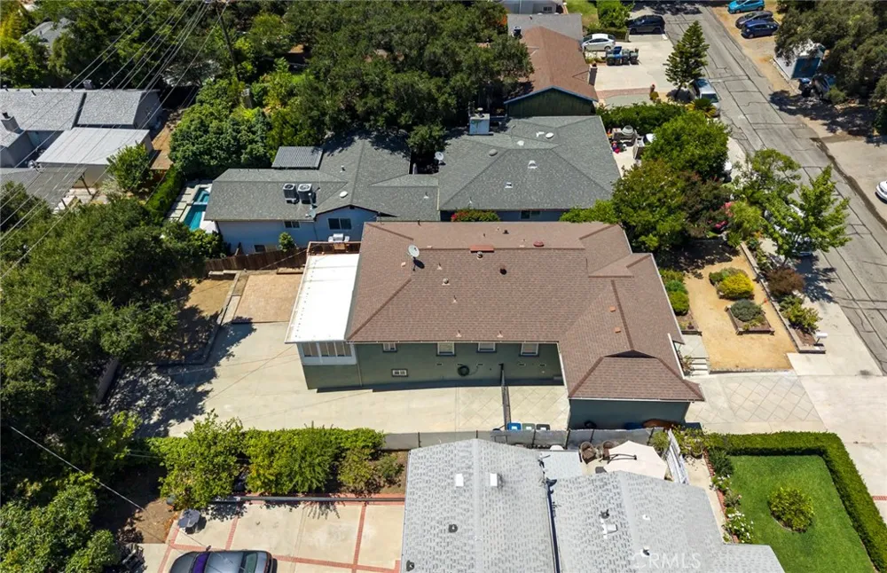 3316 Mills Avenue La Crescenta, CA 91214
