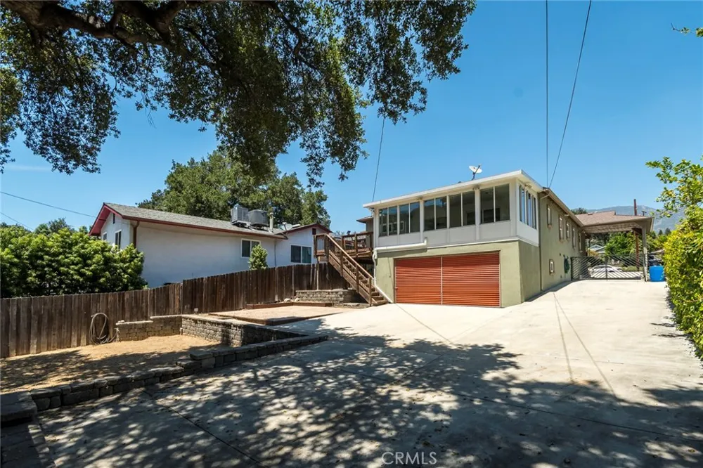 3316 Mills Avenue La Crescenta, CA 91214