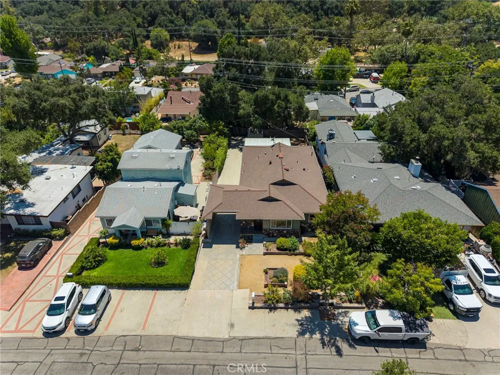 3316 Mills Avenue La Crescenta, CA 91214