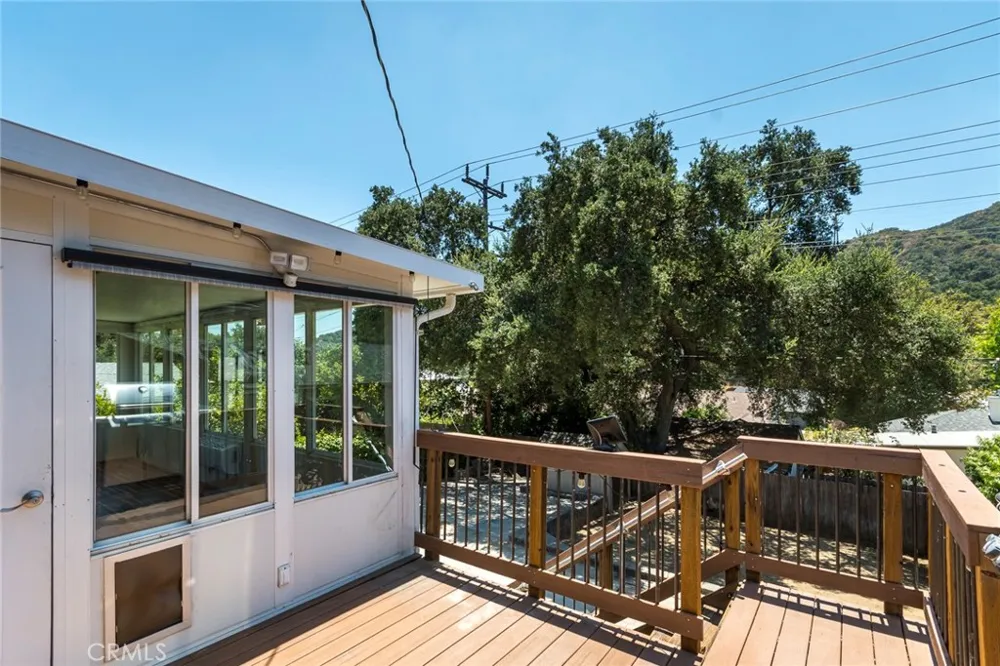 3316 Mills Avenue La Crescenta, CA 91214