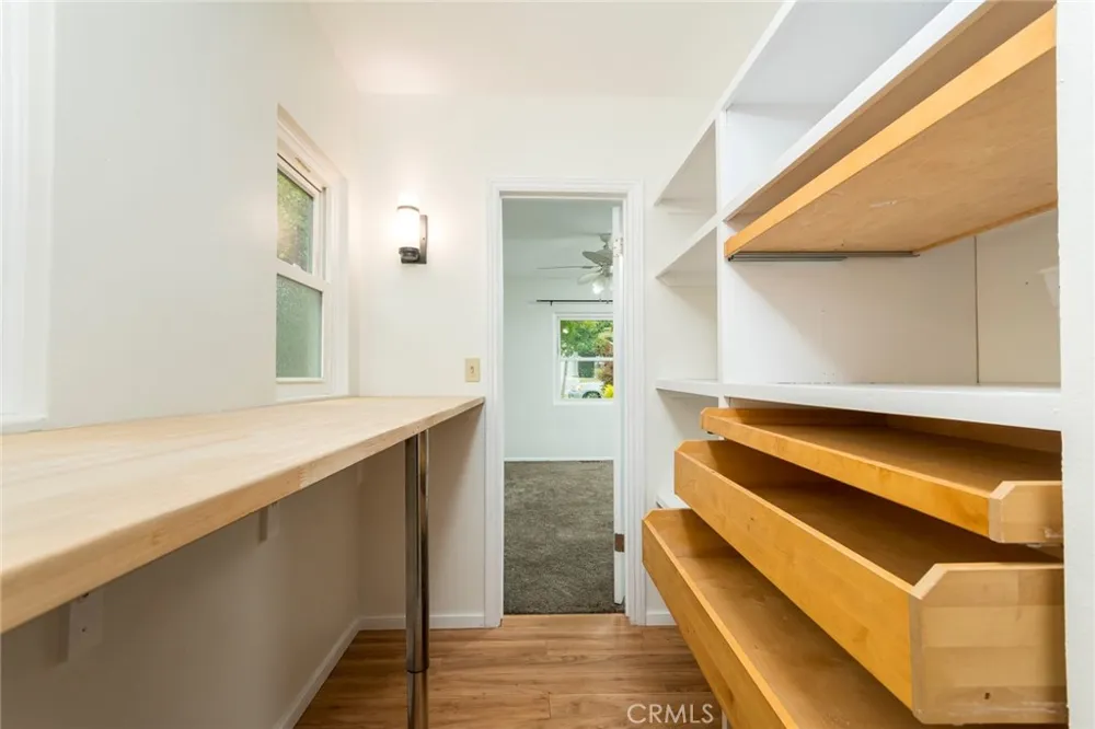 3316 Mills Avenue La Crescenta, CA 91214