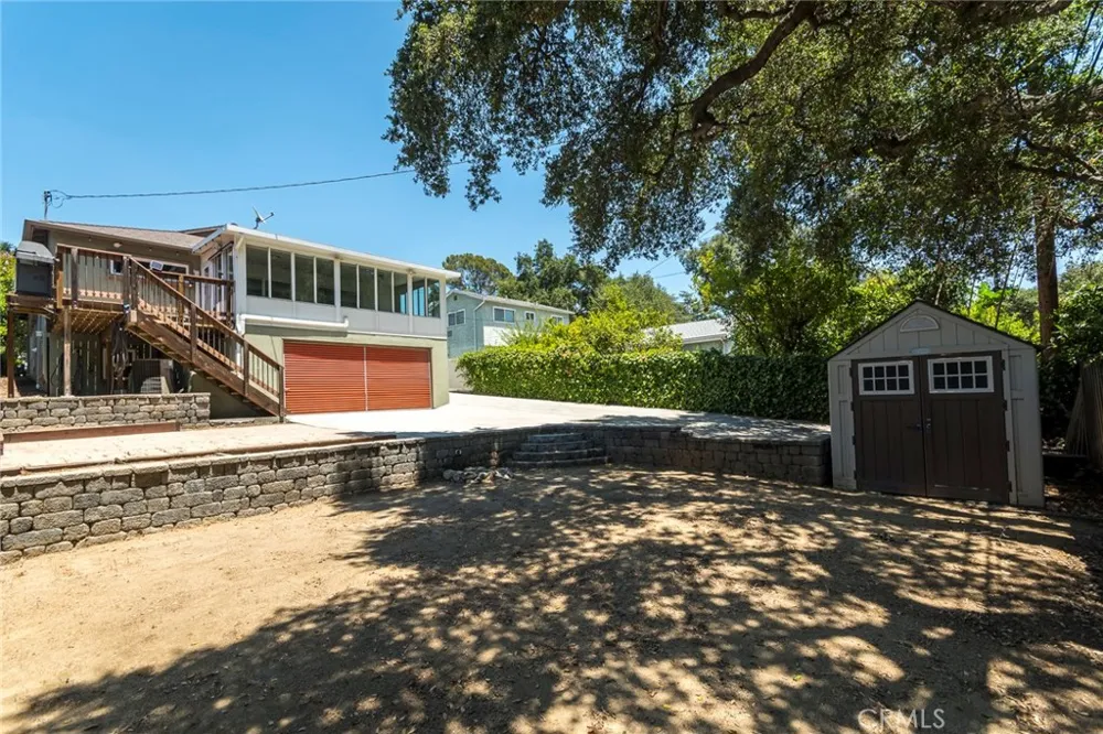 3316 Mills Avenue La Crescenta, CA 91214