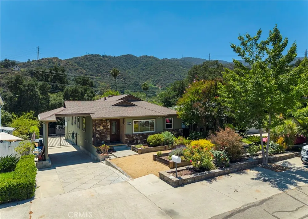 3316 Mills Avenue La Crescenta, CA 91214