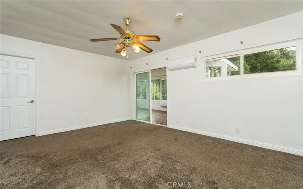 3316 Mills Avenue La Crescenta, CA 91214