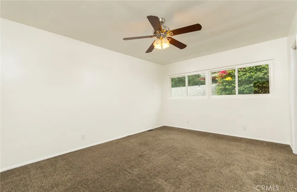 3316 Mills Avenue La Crescenta, CA 91214