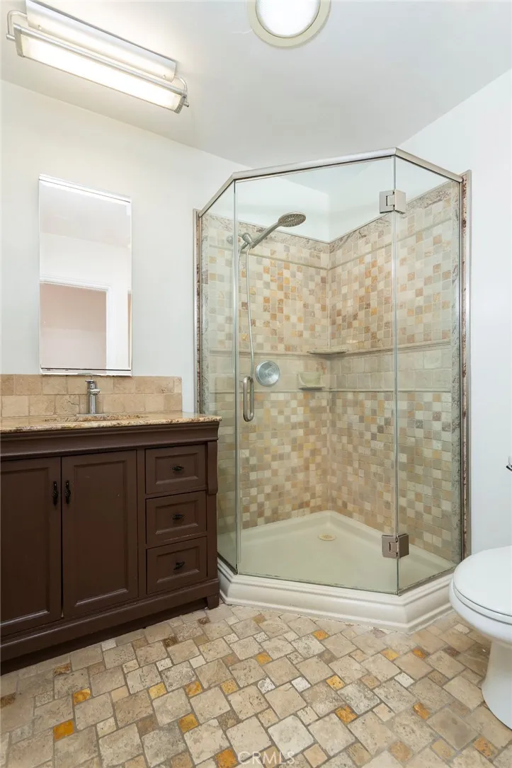 3316 Mills Avenue La Crescenta, CA 91214