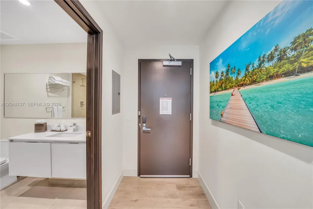 777 Ocean Dr #S314 Hollywood, FL 33019