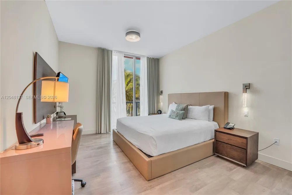777 Ocean Dr #S314 Hollywood, FL 33019