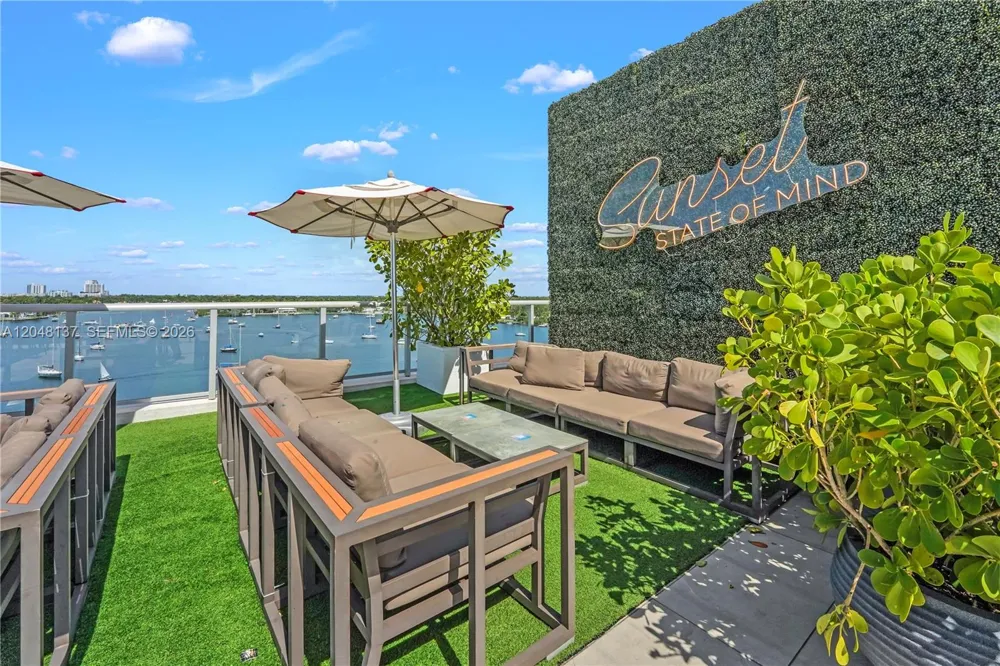 777 Ocean Dr #S314 Hollywood, FL 33019