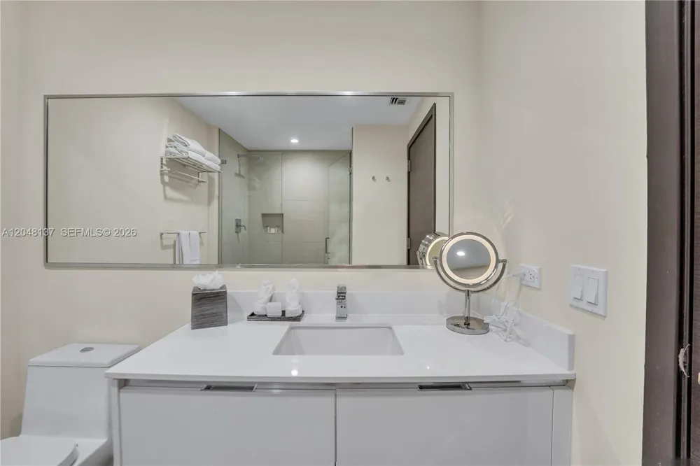 777 Ocean Dr #S314 Hollywood, FL 33019