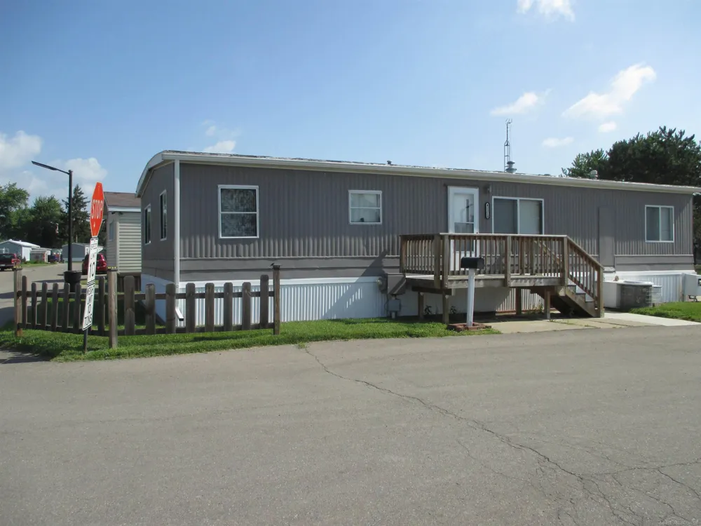 43310 Summit Street Harrison Charter Township, MI 48045