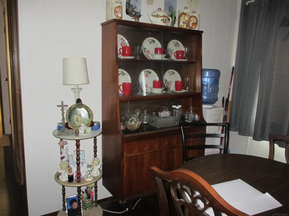 43310 Summit Street Harrison Charter Township, MI 48045
