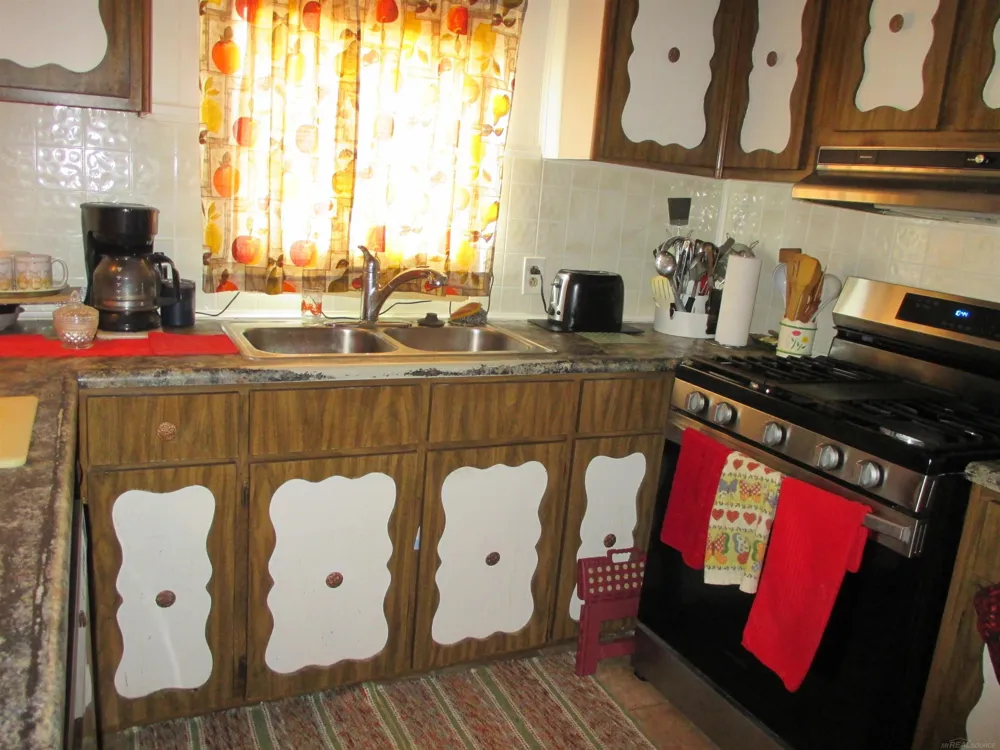 43310 Summit Street Harrison Charter Township, MI 48045