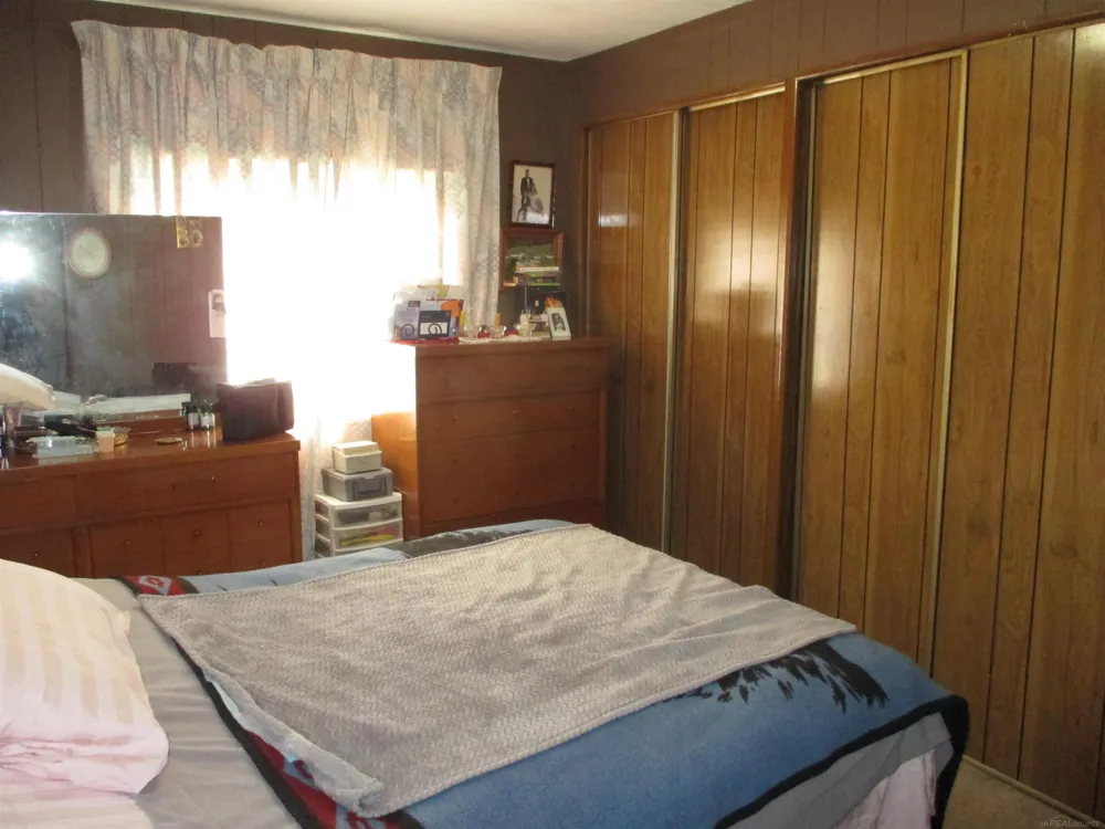 43310 Summit Street Harrison Charter Township, MI 48045
