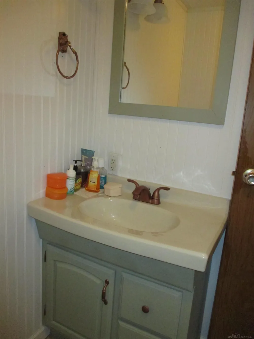 43310 Summit Street Harrison Charter Township, MI 48045