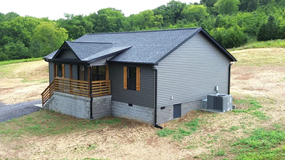 817 Smith Bend Ln Gainesboro, TN 38562