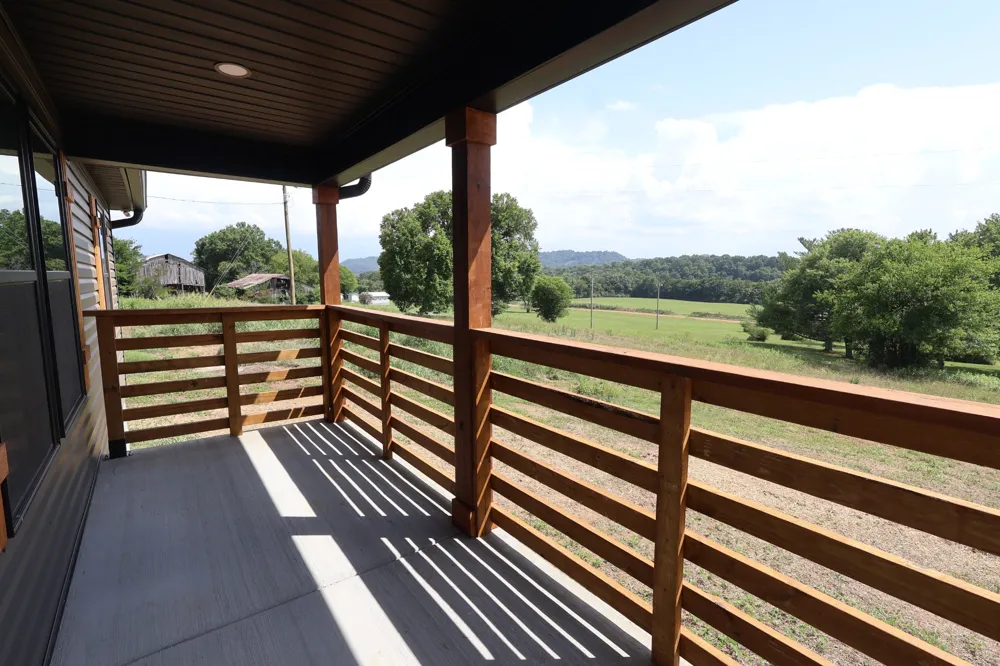 817 Smith Bend Ln Gainesboro, TN 38562