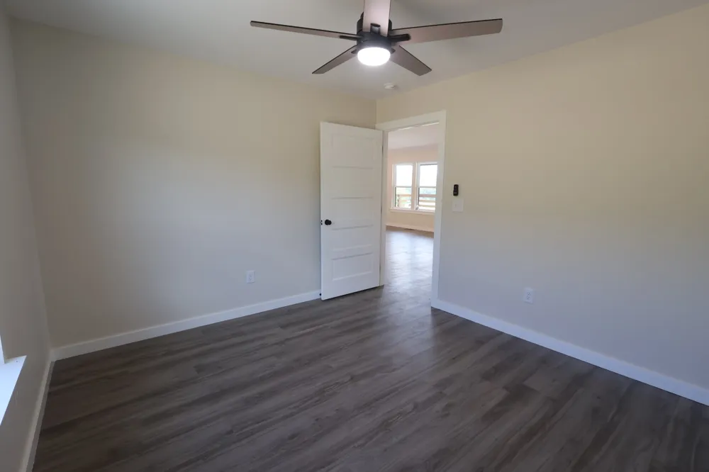 817 Smith Bend Ln Gainesboro, TN 38562