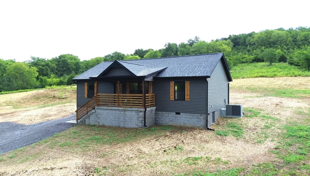 817 Smith Bend Ln Gainesboro, TN 38562
