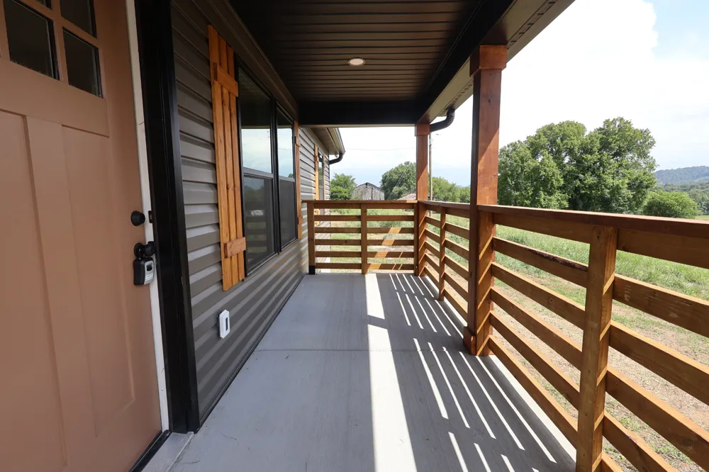 817 Smith Bend Ln Gainesboro, TN 38562
