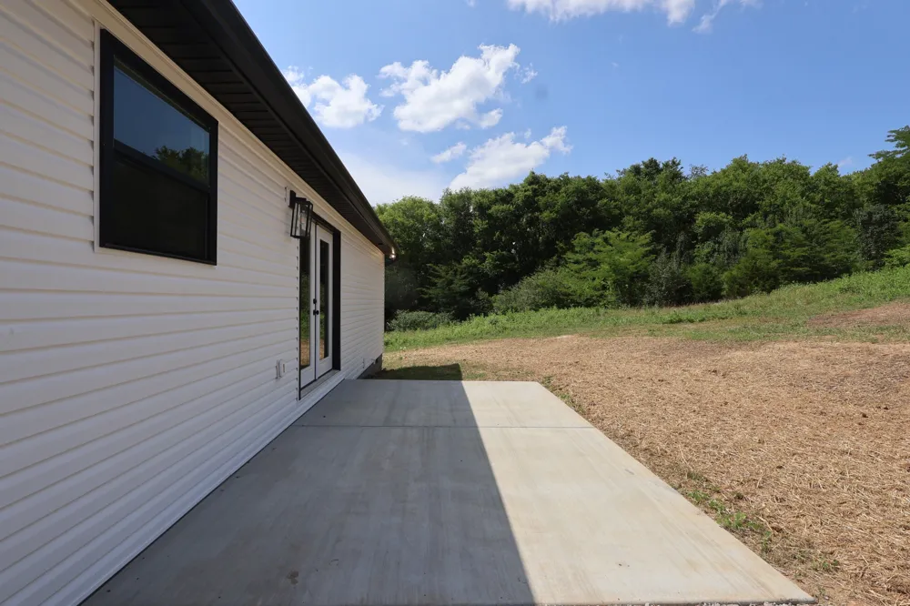 797 Smith Bend Ln Gainesboro, TN 38562