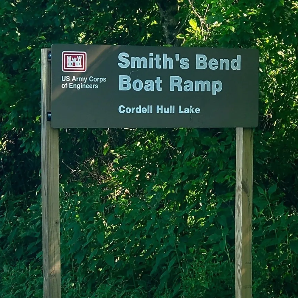 797 Smith Bend Ln Gainesboro, TN 38562