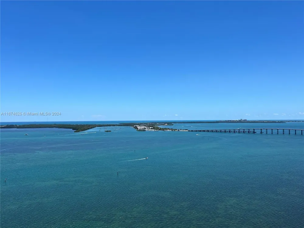 1155 Brickell Bay Dr #3205 Miami, FL 33131