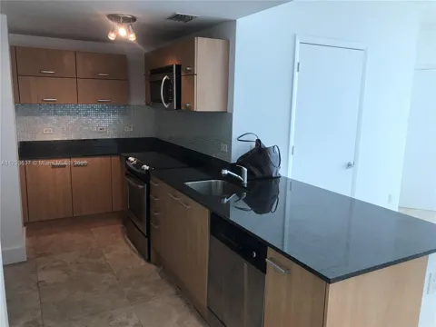 350 S Miami Ave #1704