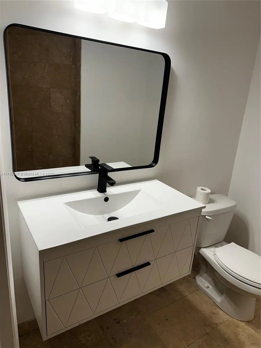 350 S Miami Ave #1704 Miami, FL 33130
