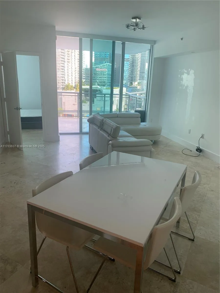 350 S Miami Ave #1704 Miami, FL 33130