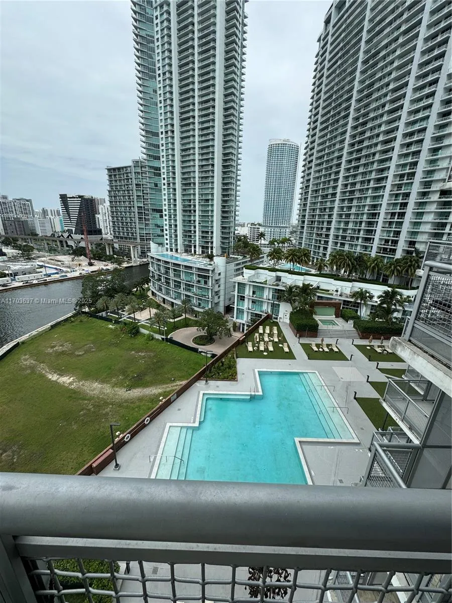 350 S Miami Ave #1704 Miami, FL 33130