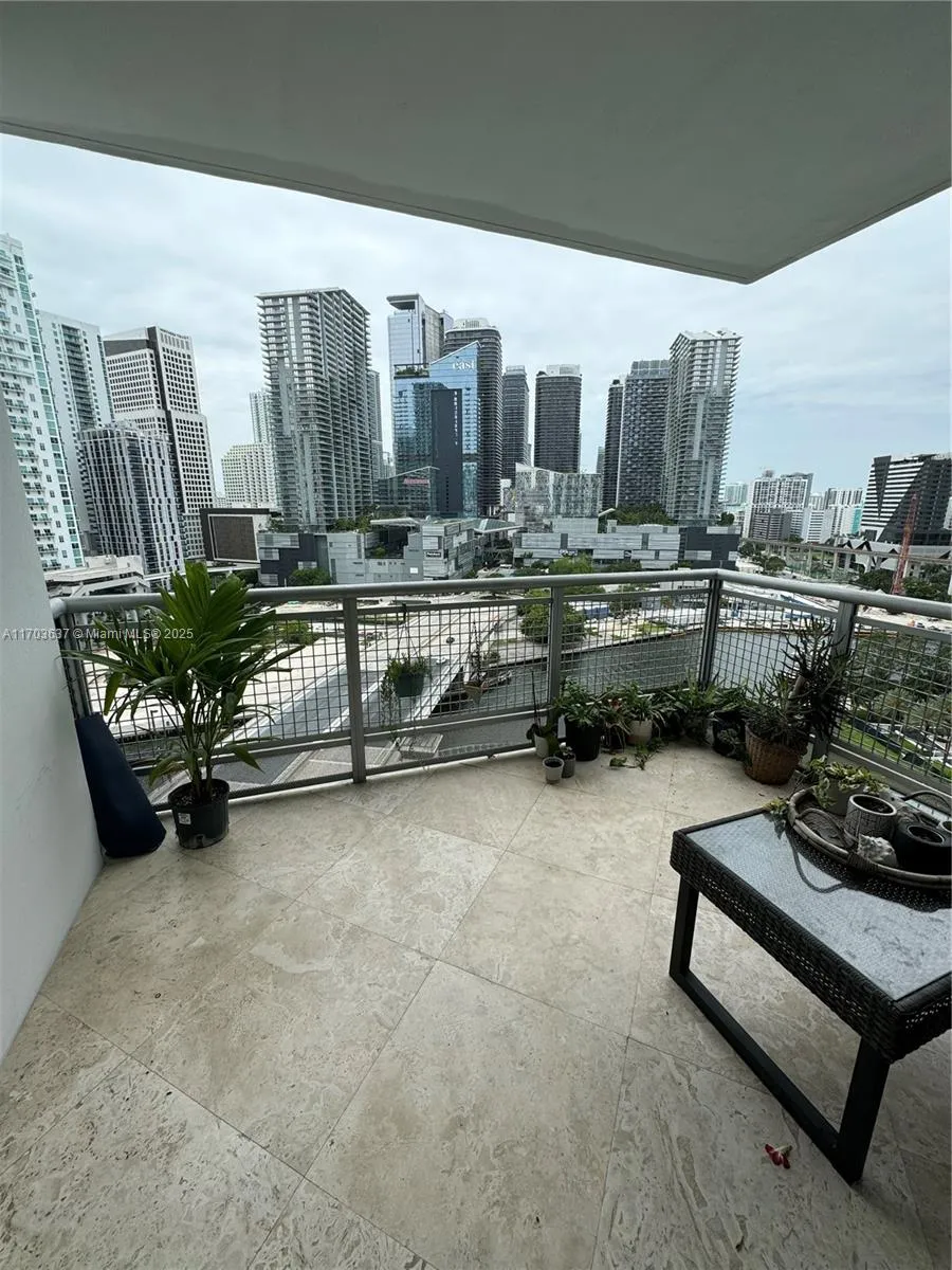 350 S Miami Ave #1704 Miami, FL 33130