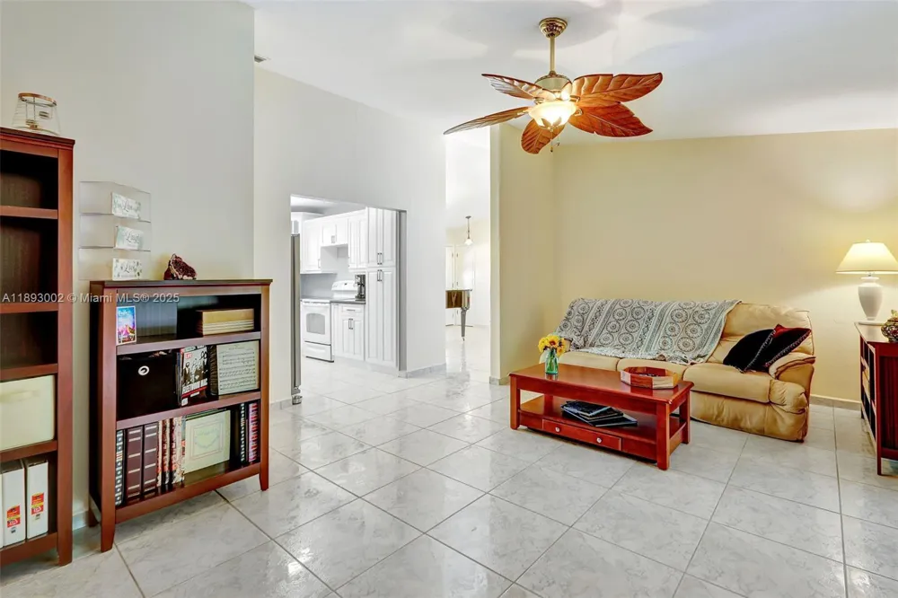 18045 SW 87th Ct Palmetto Bay, FL 33157
