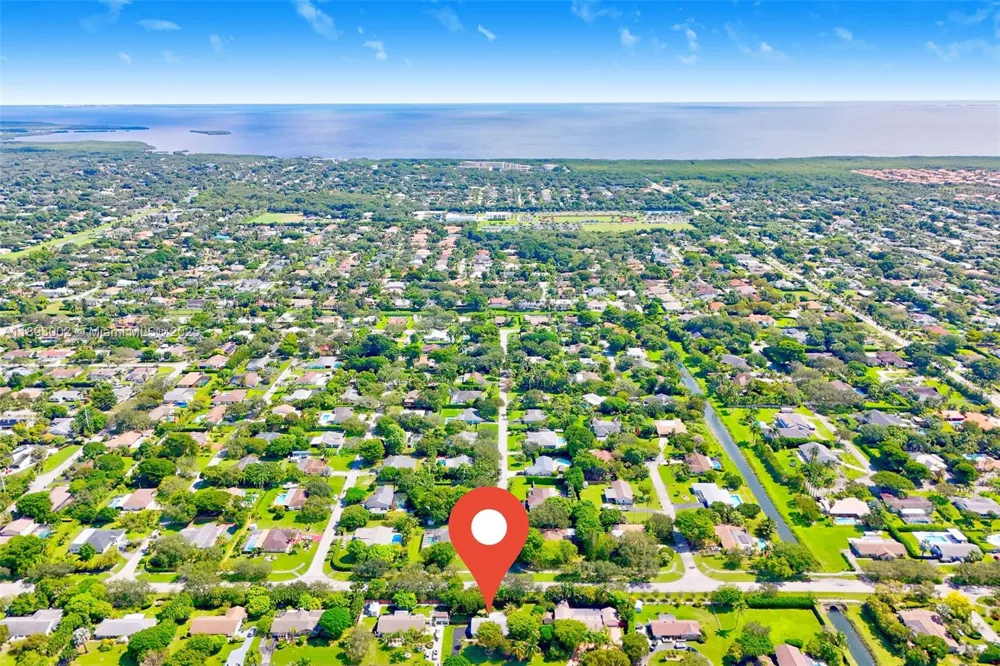 18045 SW 87th Ct Palmetto Bay, FL 33157