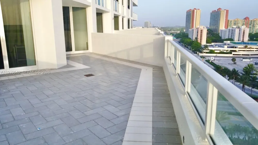 16699 Collins Ave #1105 Sunny Isles Beach, FL 33160