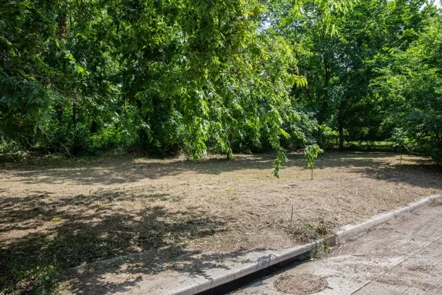 702 Fenet Street McKinney, TX 75069