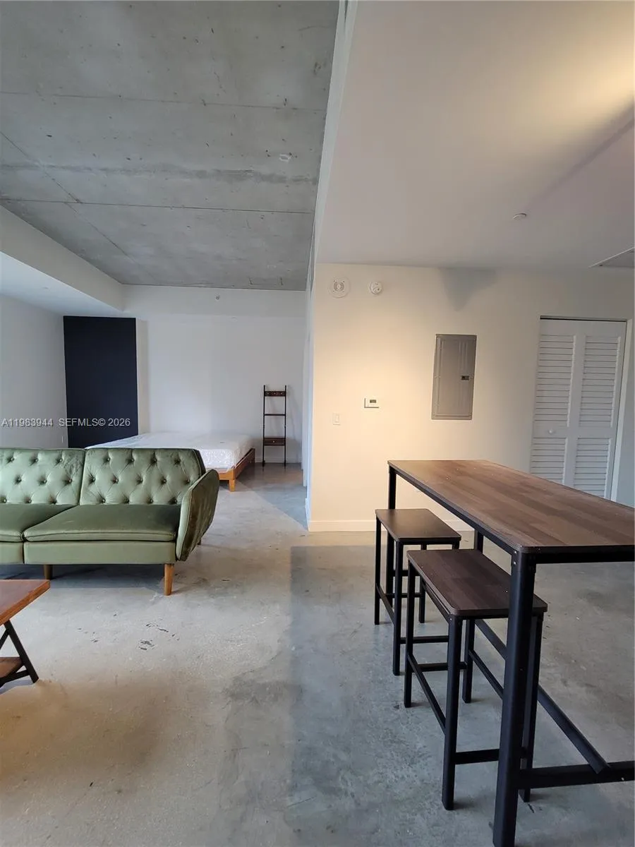 151 SE 1st St #1507 Miami, FL 33131
