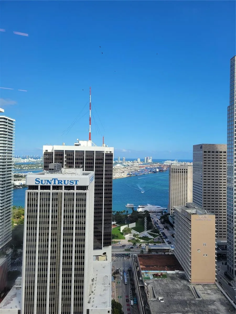 151 SE 1st St #1507 Miami, FL 33131