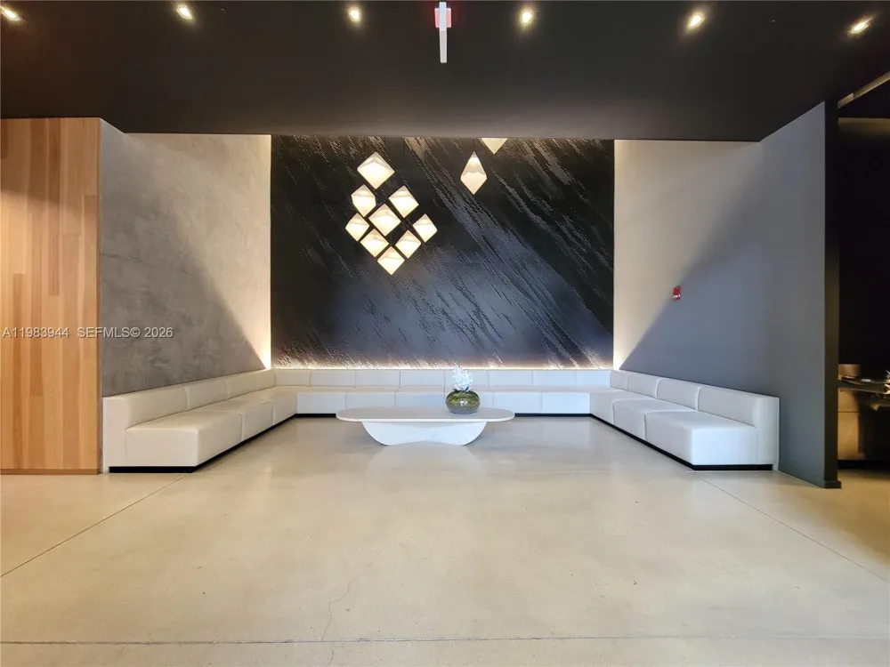 151 SE 1st St #1507 Miami, FL 33131