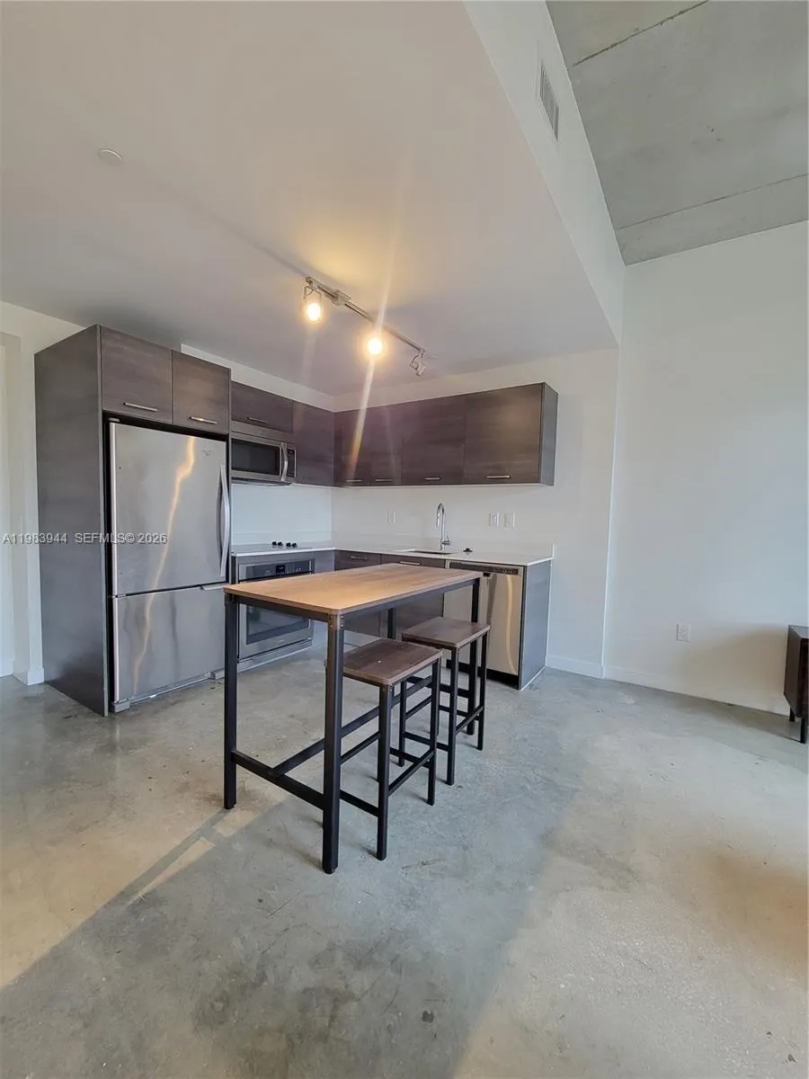 151 SE 1st St #1507 Miami, FL 33131