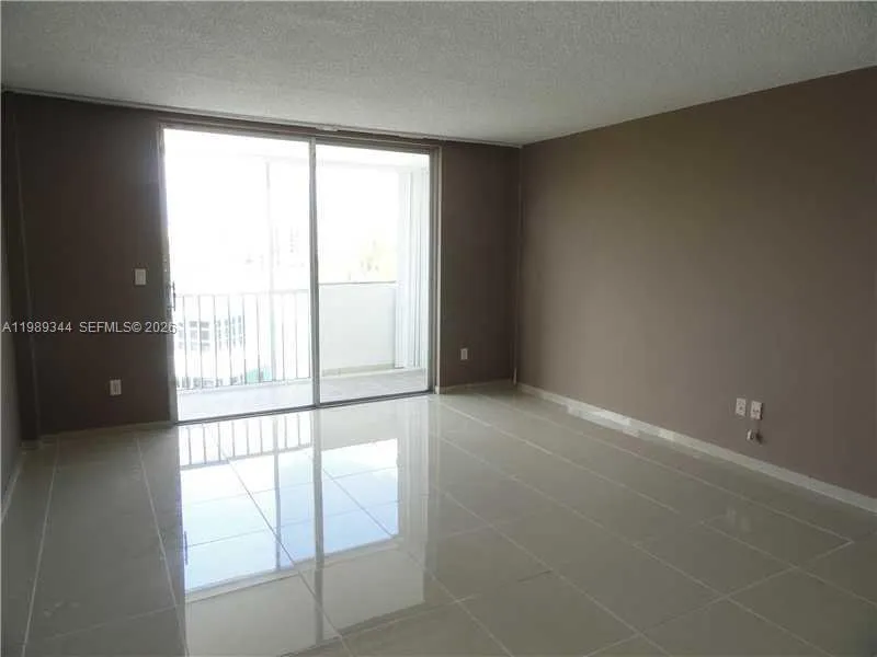16410 Miami Dr #504 North Miami Beach, FL 33162