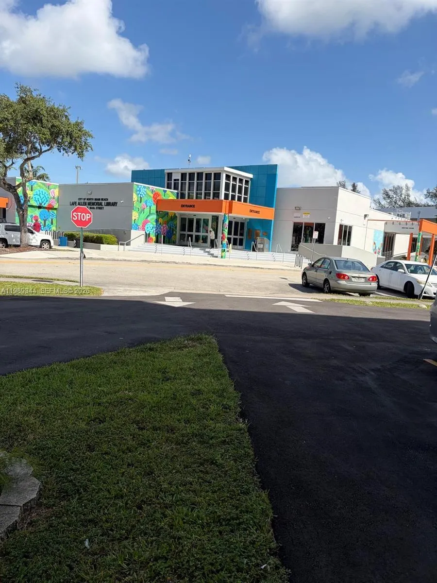 16410 Miami Dr #504 North Miami Beach, FL 33162
