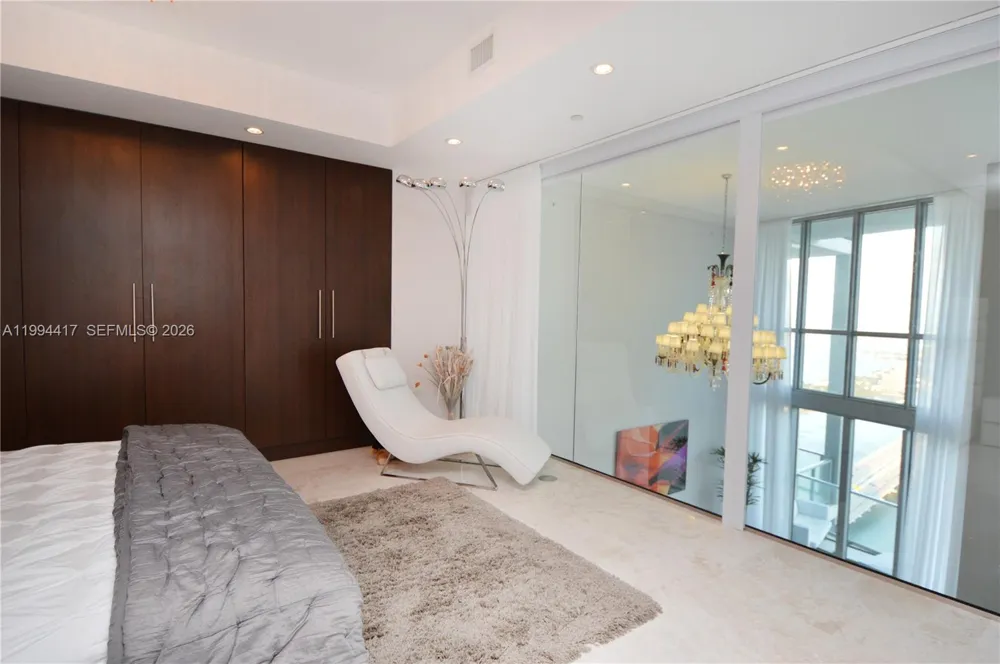 1100 Biscayne Blvd #6104 Miami, FL 33132