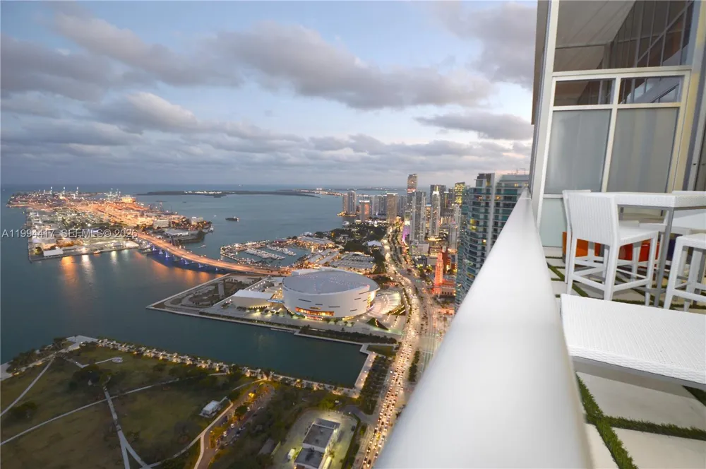 1100 Biscayne Blvd #6104 Miami, FL 33132