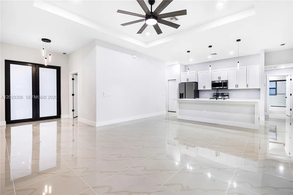 450 Mercedes CT #0 Lehigh Acres, FL 33972