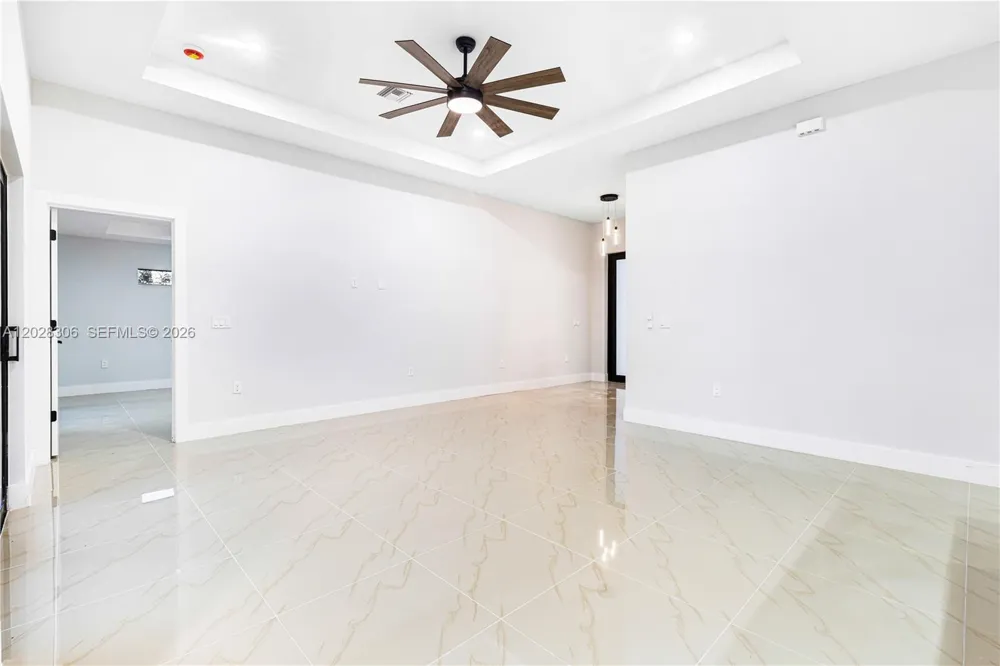 450 Mercedes CT #0 Lehigh Acres, FL 33972