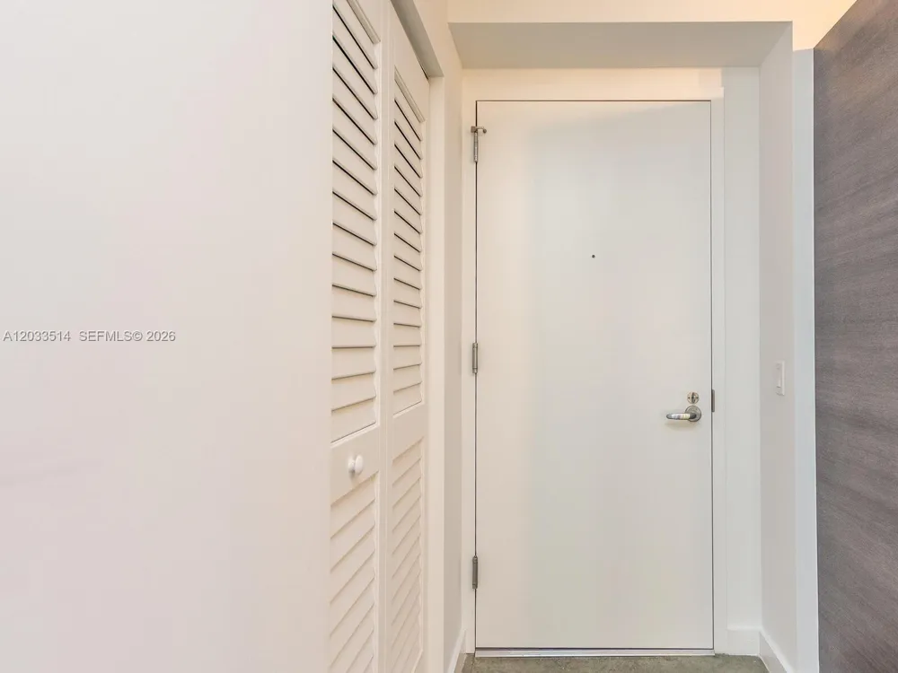 151 SE 1st St #807 Miami, FL 33131
