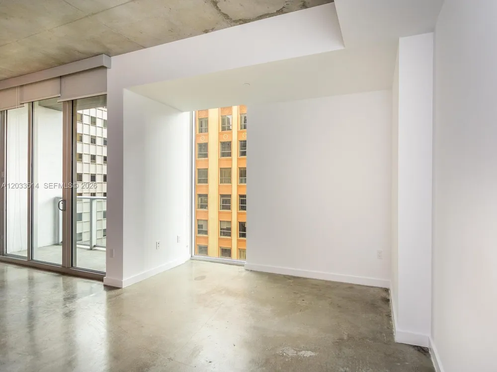 151 SE 1st St #807 Miami, FL 33131