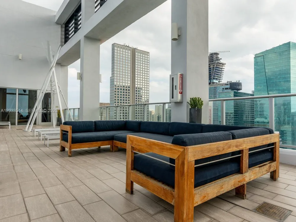 151 SE 1st St #807 Miami, FL 33131
